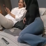 Kolpri Booking Dua Cewek Jilbab Sekaligus